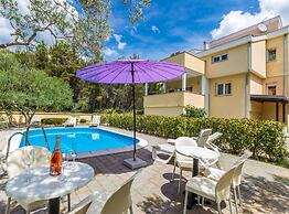Elegant and Lavish Leisure Apartments Zadar With Outdoor Pool