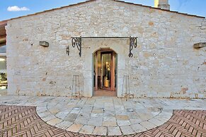 Masseria Pitorre With Pool