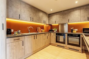 Student Only Benson Yard