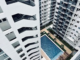 A Simple Yet Cozy Studio