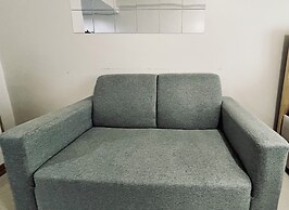 A Simple Yet Cozy Studio