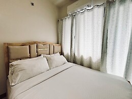 A Simple Yet Cozy Studio