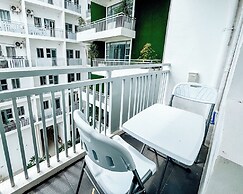 A Minimalist Urban Retreat