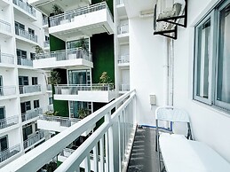 A Minimalist Urban Retreat