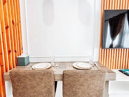 A Minimalist Urban Retreat