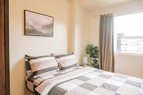 Spacious & Stylish City Haven