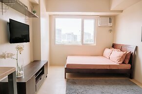 A Dreamy Escape for Three