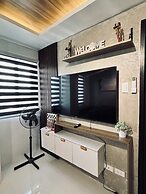 A Smooth & Cozy City Loft