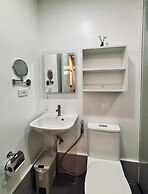 A Smooth & Cozy City Loft