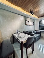 A Smooth & Cozy City Loft