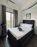 A Smooth & Cozy City Loft