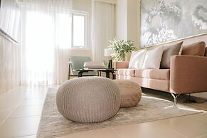 A Luxurious 1BR Apartment