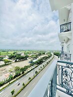 A Luxurious 1BR Apartment