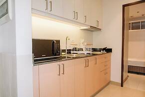 A Luxurious 1BR Apartment