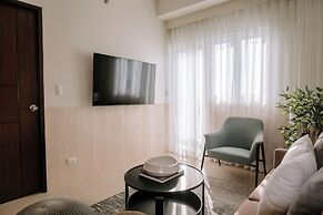 A Luxurious 1BR Apartment