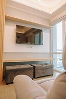 A Warm & Cozy City Studio