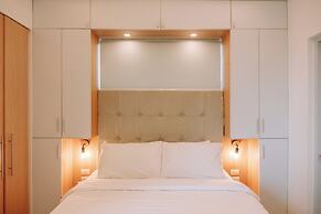 A Warm & Cozy City Studio