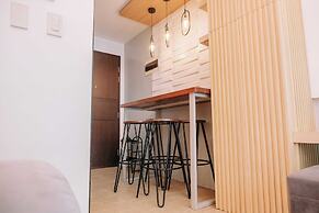 A Warm & Cozy City Studio