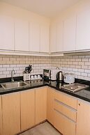 A Warm & Cozy City Studio