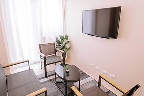 A Relaxing Poolside Stay