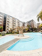 Elegant 2 Bedrooms With Pool View