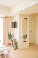 Spacious 1 Bedroom With a View