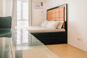 City Haven With Prime Views