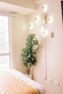 Minimalist Chic City Loft