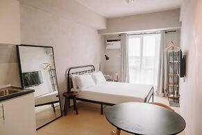 A Cozy Urban Home Away