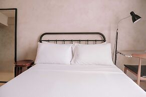 A Cozy Urban Home Away