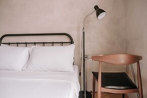 A Cozy Urban Home Away