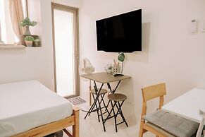 Tropical Bliss in the Metro