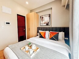 Luxe City Studio Hideaway