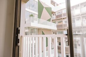 A Peaceful & Bright Haven