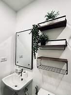 Bright & Airy Urban Escape