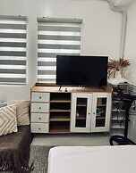 Bright & Airy Urban Escape