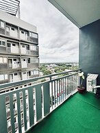 Bright & Airy Urban Escape