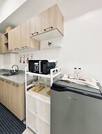 Bright & Airy Urban Escape