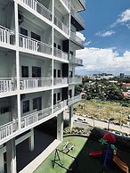 Bright & Airy Urban Escape