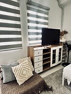 Bright & Airy Urban Escape