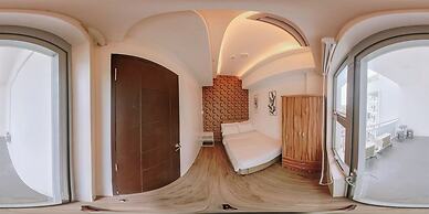 Stylish 1BR City Apartment