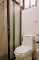 Room-spacious Barkada Gathering
