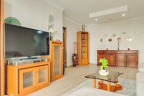 Steven Apartment by HRM