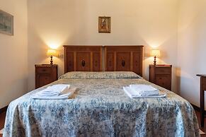 Country Villa In Tuscan Hills