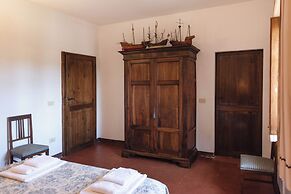 Country Villa In Tuscan Hills