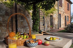 Country Villa In Tuscan Hills