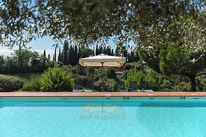 Country Villa In Tuscan Hills