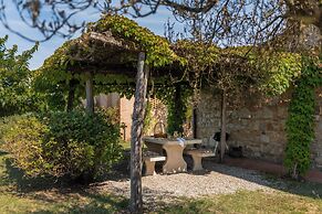 Country Villa In Tuscan Hills