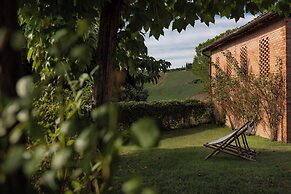 Country Villa In Tuscan Hills