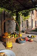 Country Villa In Tuscan Hills